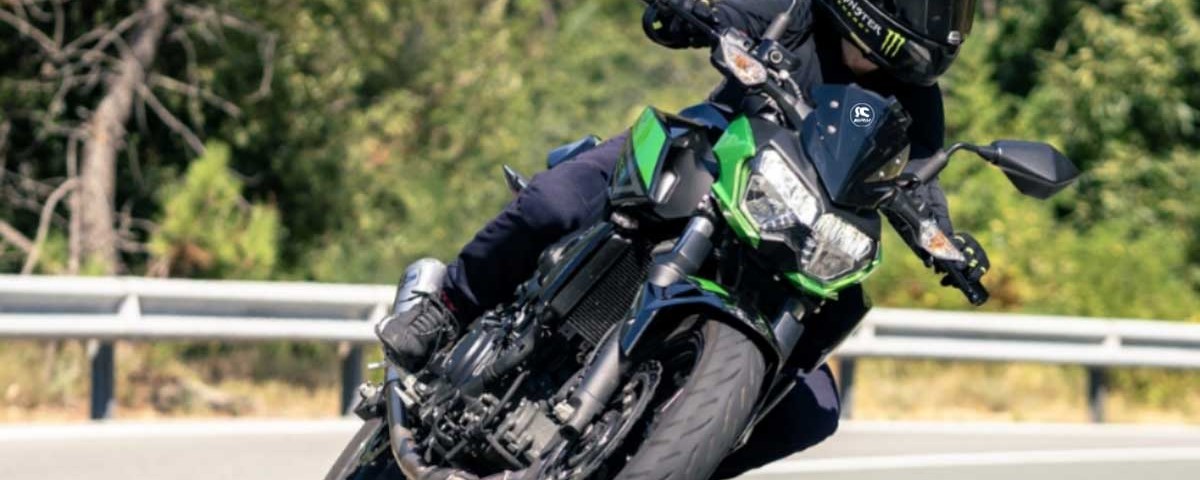 stella_ragazze_in_moto