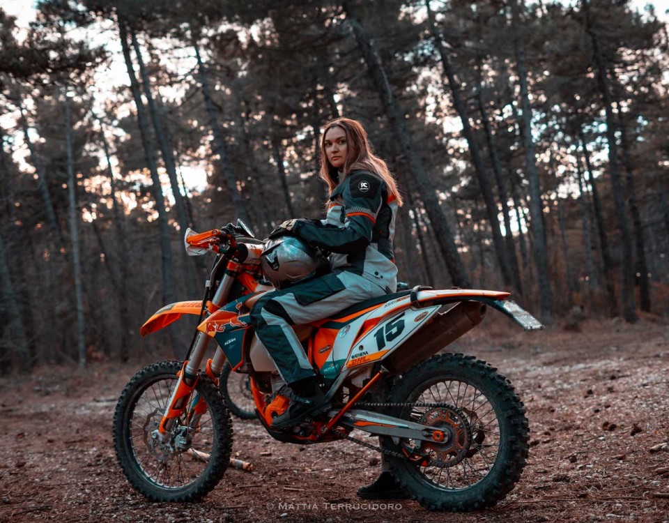 Yuliya_ragazze_in_moto