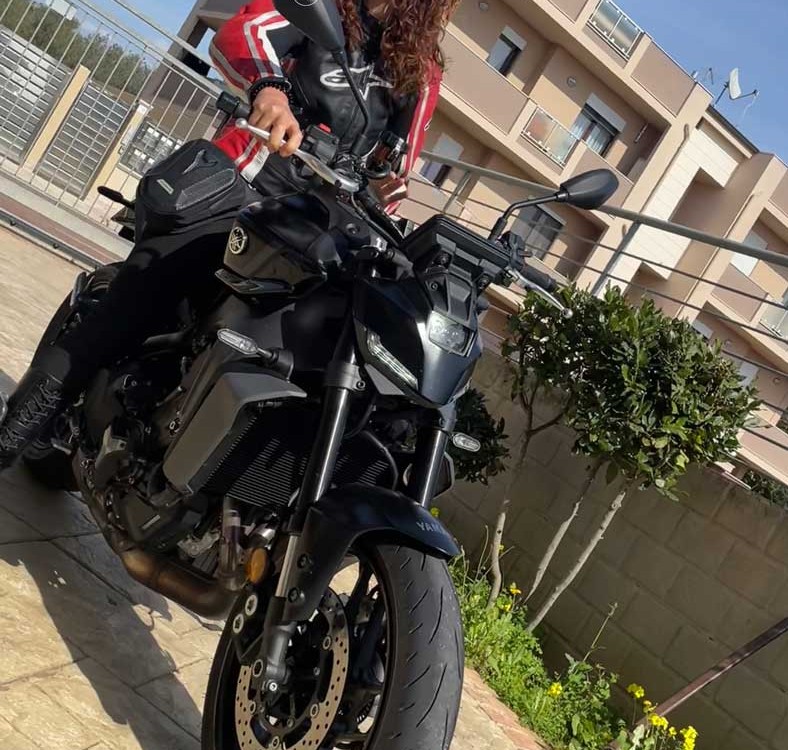 cristina_ragazze_in_moto
