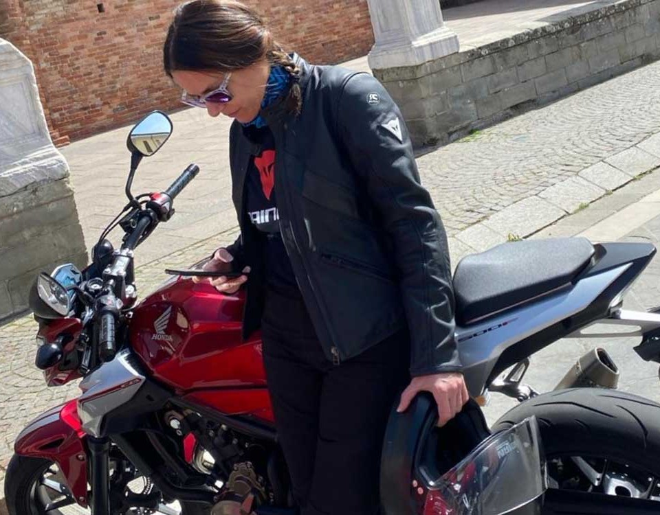 michela_ragazze_in_moto