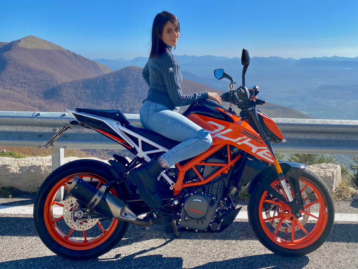 sara_ragazze_in_moto