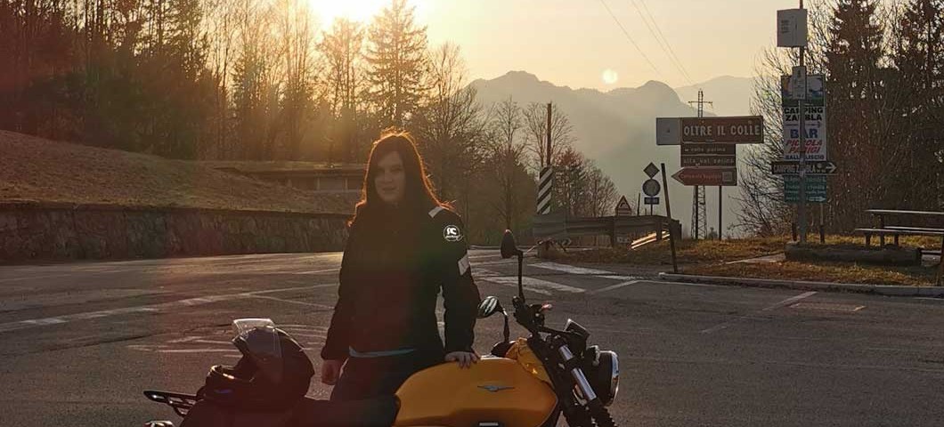 Erika_ragazze_in_moto