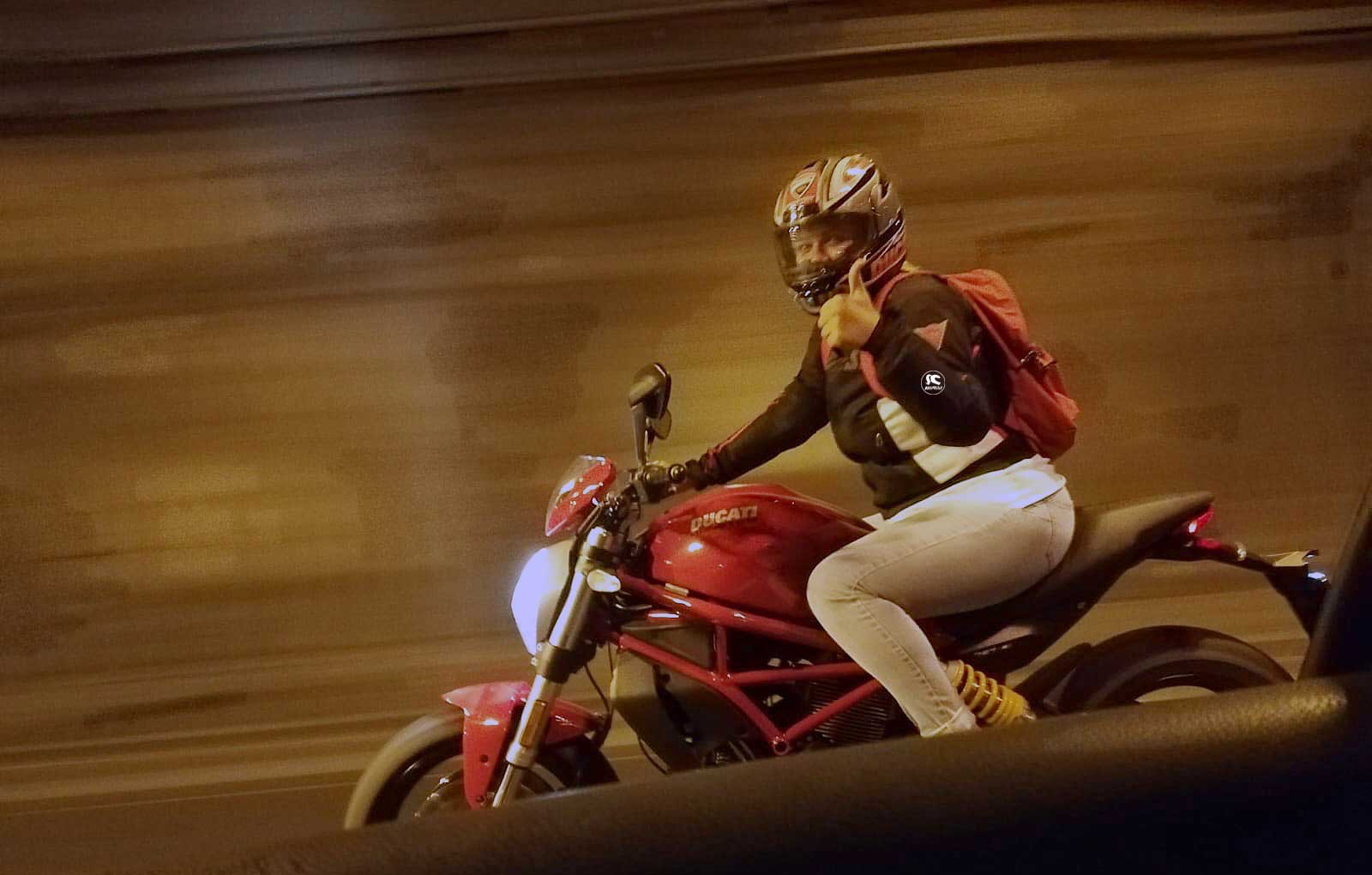 erika_ragazze_in_moto