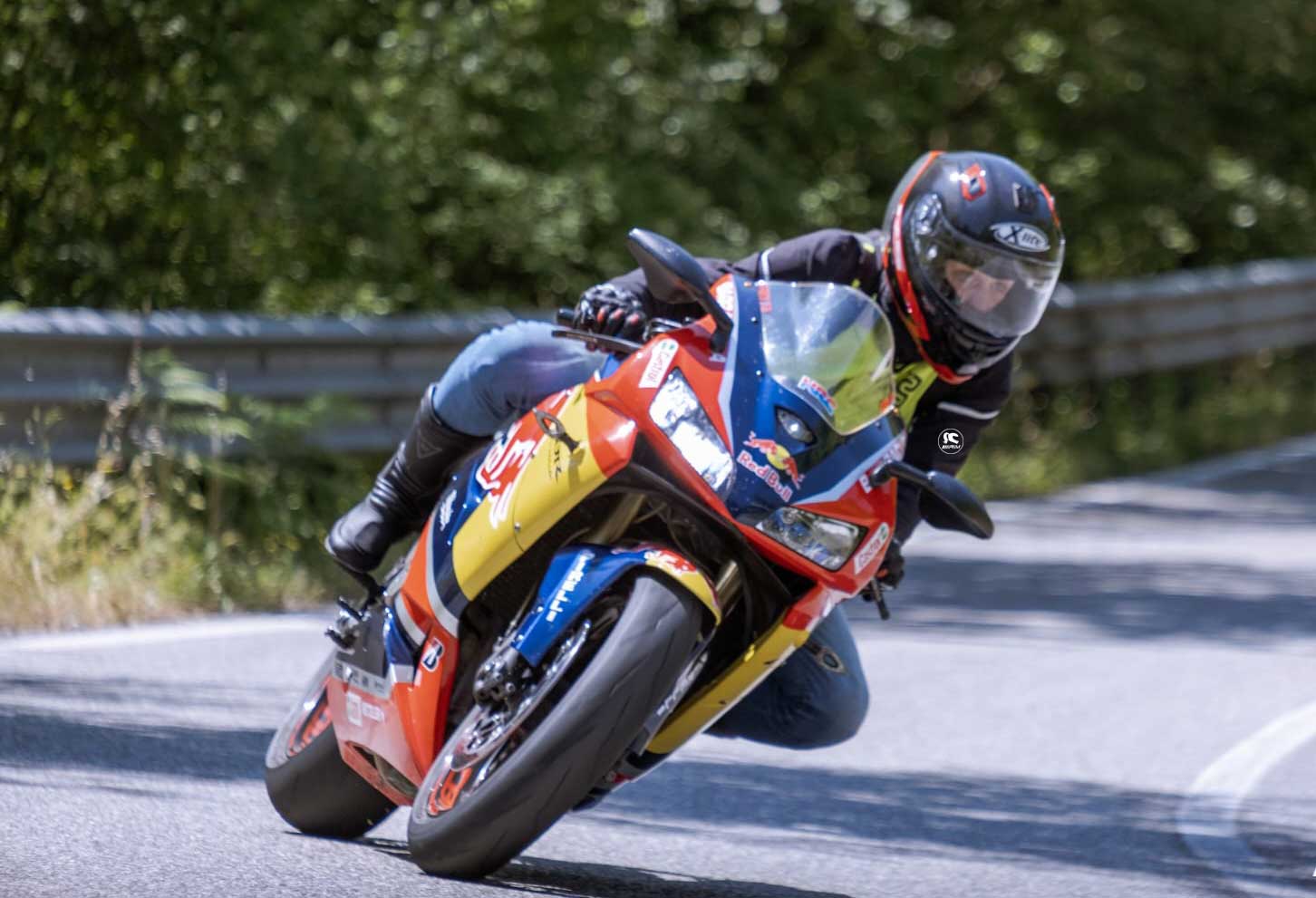 pamela_ragazze_in_moto