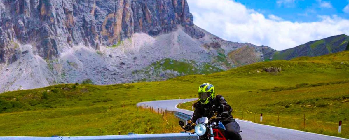 veronica_ragazze-in_moto