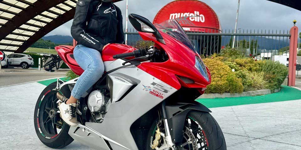 erika_ragazze_in_moto
