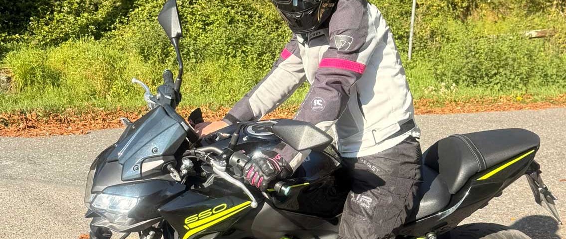 angela_ragazze_in_moto