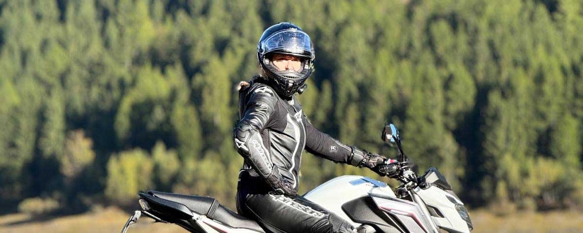 claudia_ragazze_in_moto