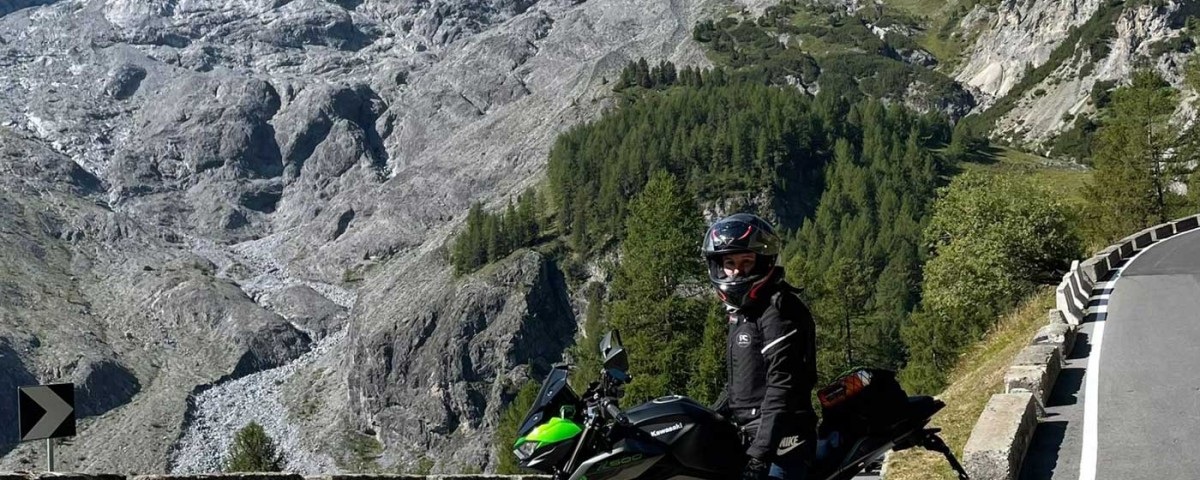 laura_ragazze_in_moto